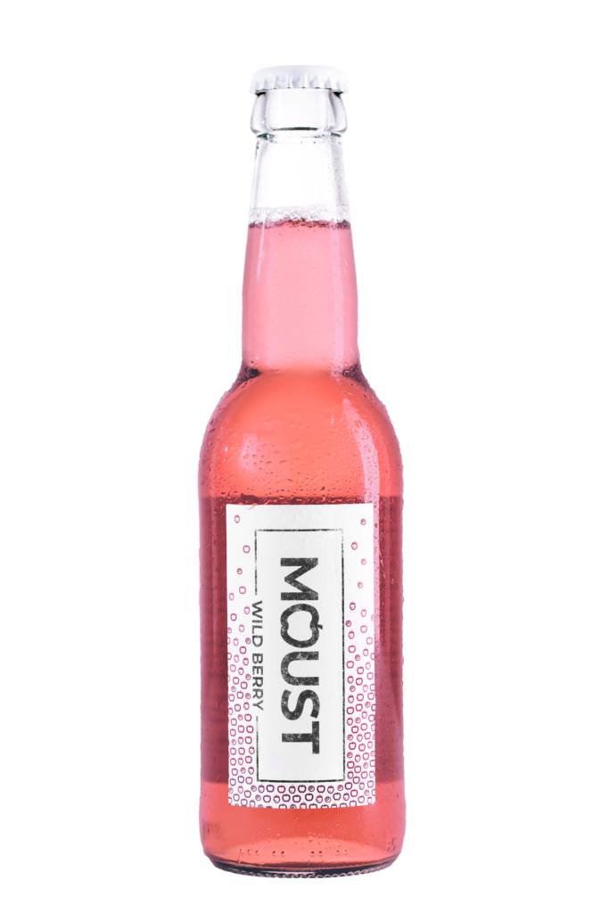 MOUST Wildberry Cider Flasche mit Etikett